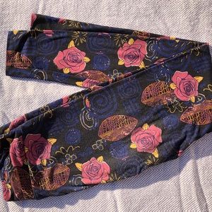 ⚡️FINAL SALE LulaRoe One Size Leggings